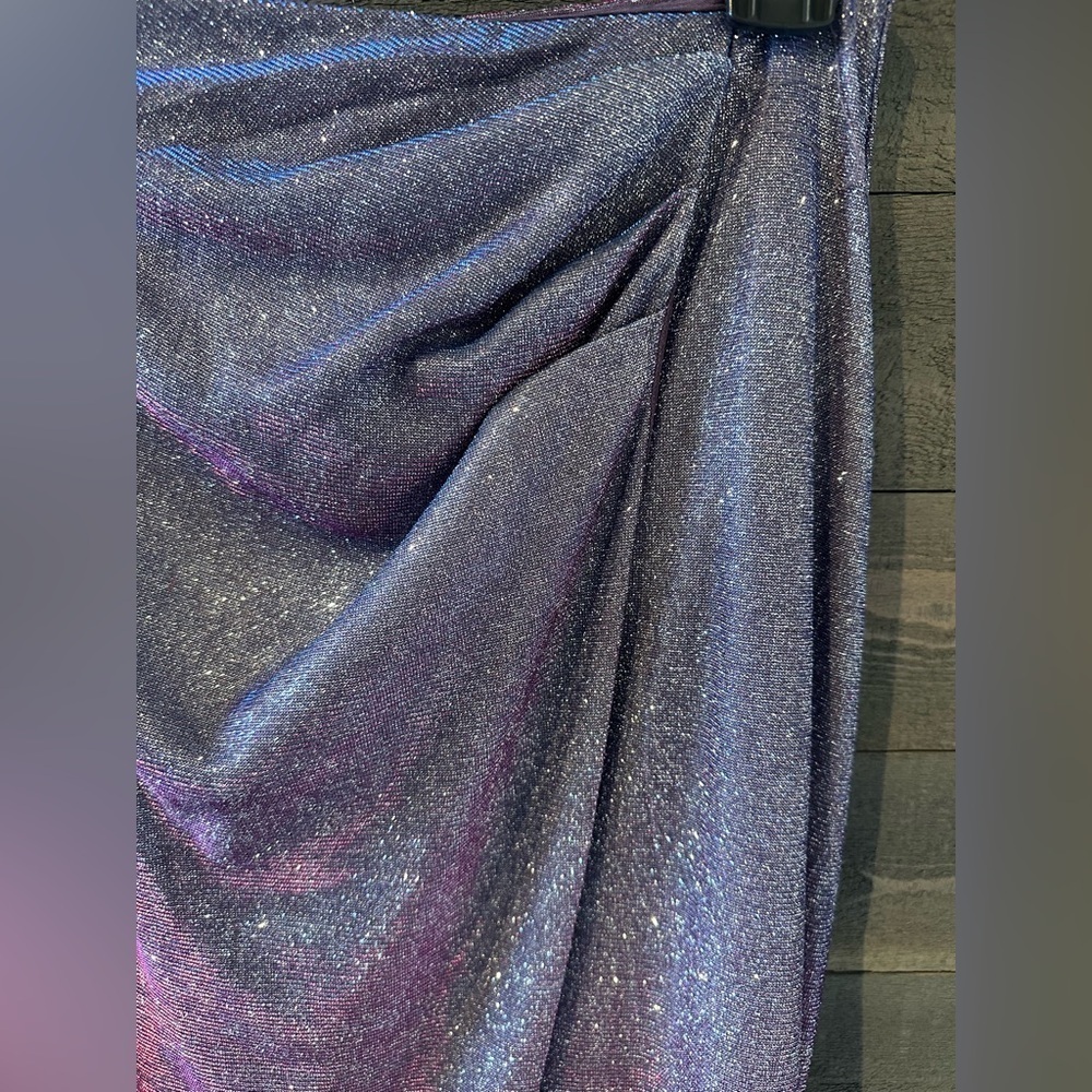 NWT Lulus glitter shimmer midi skirt size small - Picture 2 of 7